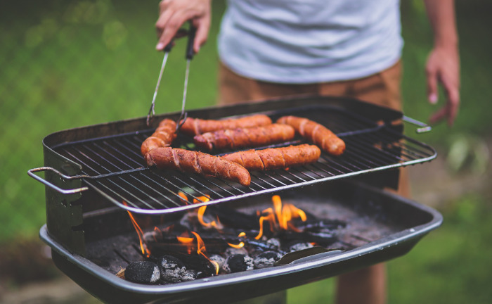 Risiko Grillen – Welche Versicherung zahlt bei Unfällen?