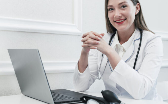 Behandeln ohne Kontakt: So funktioniert Telemedizin