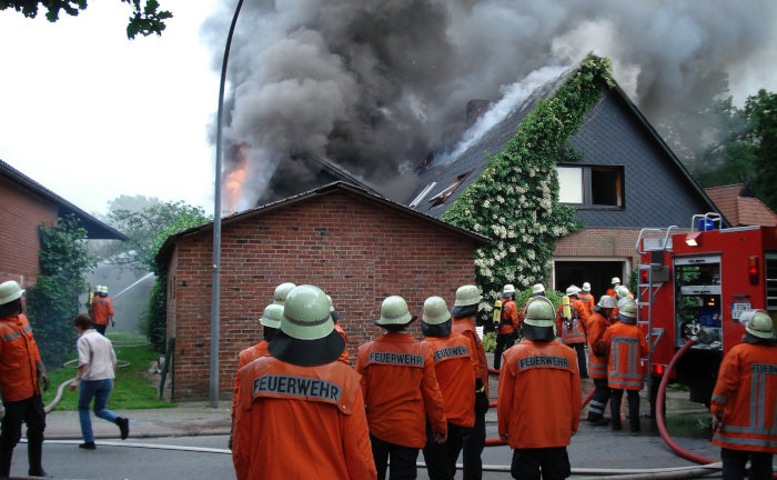 Genau hinschauen: Worauf Hausbesitzer bei der Wohngebäudeversicherung achten sollten
