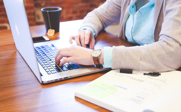 Das ändert sich 2022 bei Arbeit, Versicherung und Gesundheit