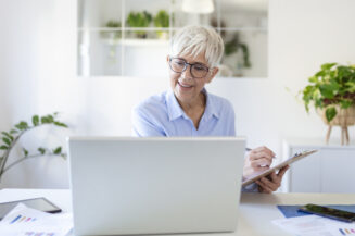 Für niedrige Beiträge im Alter: PKV mit Fondsrente kombinieren 